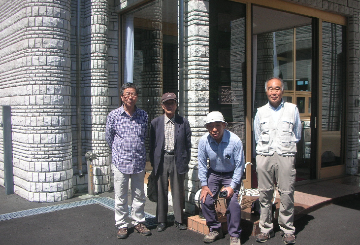 同窓会企画有志 合計2歳の天城山制覇と シャクナゲを求めて 今回は万二郎のみ 神奈川県立商工高等学校同窓会 雄飛会 公式サイト 同窓会企画有志 合計2歳の天城山制覇と シャクナゲを求めて 今回は万二郎のみ 神奈川県立商工高等学校同窓会 雄飛会 公式サイト